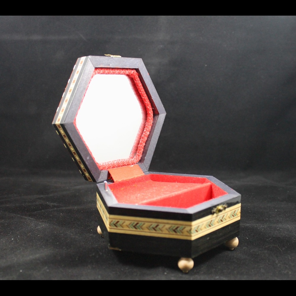 Vintage Spanish Music/Jewelry Box